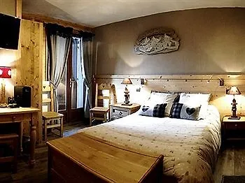 Logis Hotel Les Ancolies Arêches